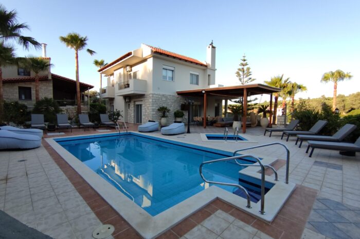 Villa for big groups, on Crete, private and ideal for big families.