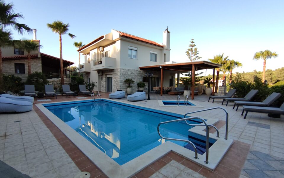 Villa for big groups, on Crete, private and ideal for big families.